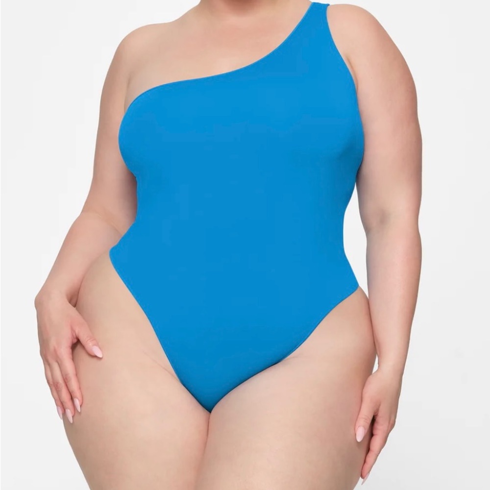 Skims Fits Everybody One Shoulder Bodysuit